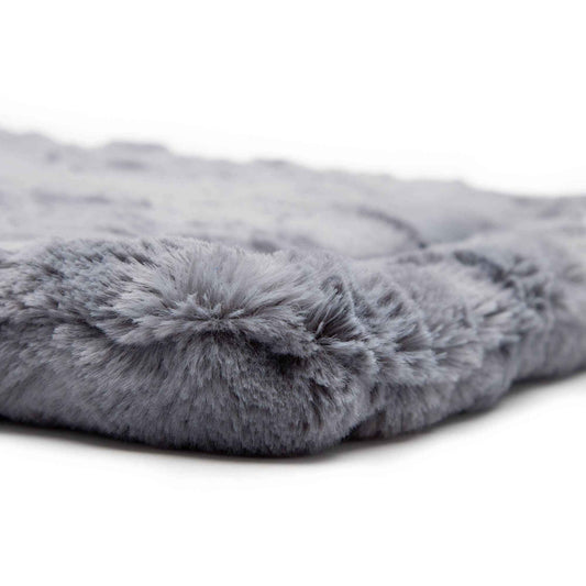 Minky Pet Bed - Luxurious Flat Fur Bed for Ultimate Pet Comfort