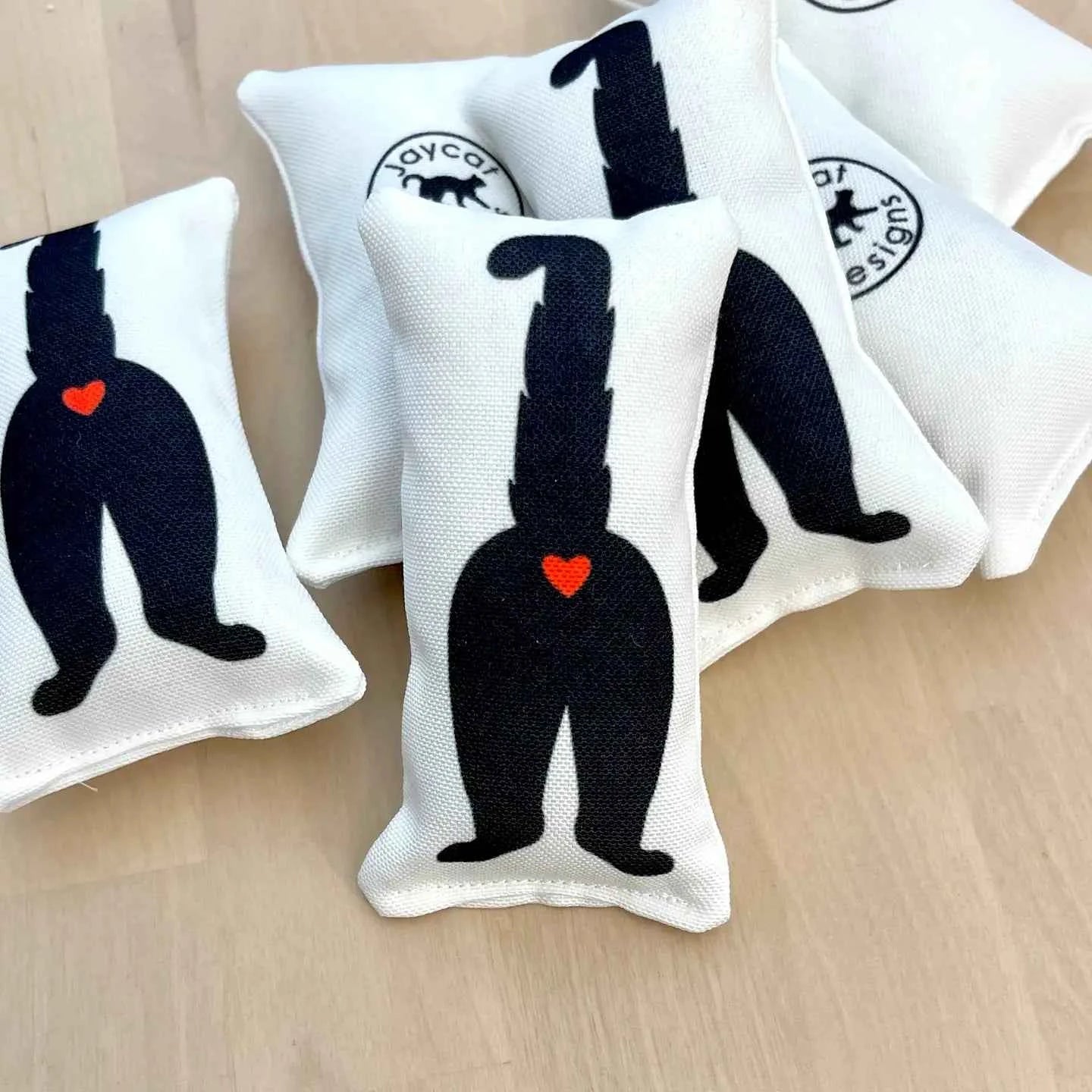 Heart Cat Butt Toy: The Purr-fect Catnip Delight for Your Feline Friend